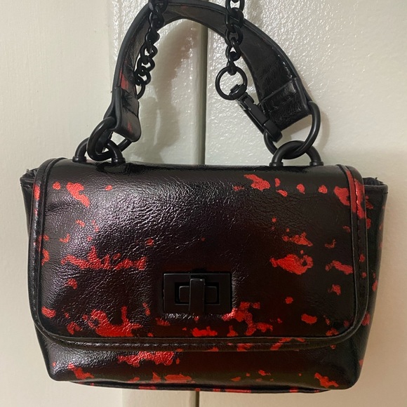 Black and Red Steve Madden Crossbody - Picture 5 of 5